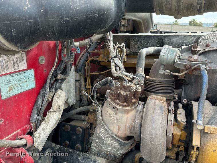 image for item DH8621 2008 Peterbilt 389 semi truck