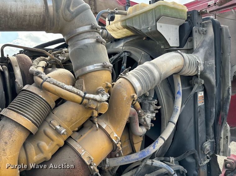 image for item DH8621 2008 Peterbilt 389 semi truck