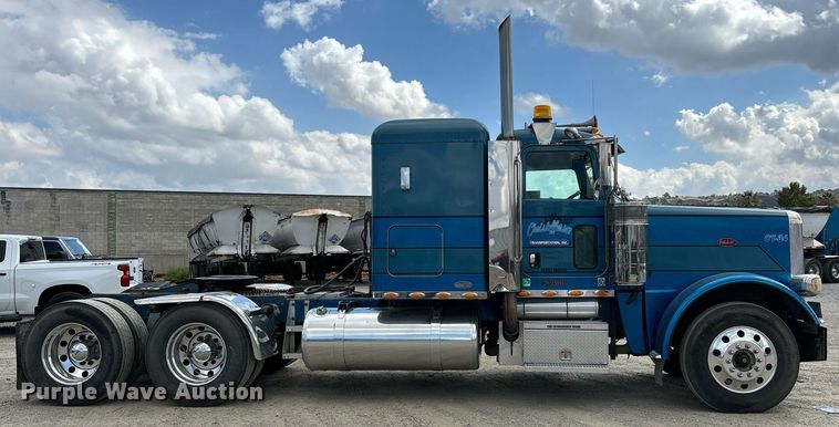 image for item DH8622 2008 Peterbilt 388 semi truck