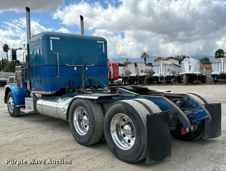image for item DH8622 2008 Peterbilt 388 semi truck