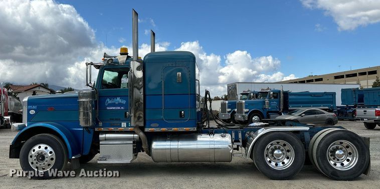 image for item DH8622 2008 Peterbilt 388 semi truck