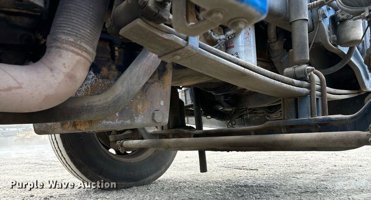 image for item DH8622 2008 Peterbilt 388 semi truck