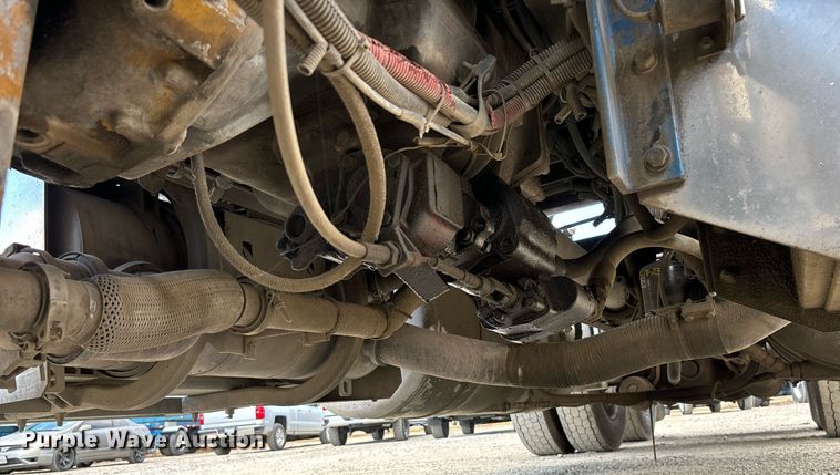 image for item DH8622 2008 Peterbilt 388 semi truck