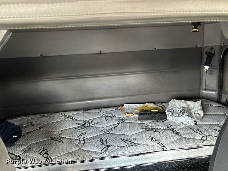 image for item DH8622 2008 Peterbilt 388 semi truck