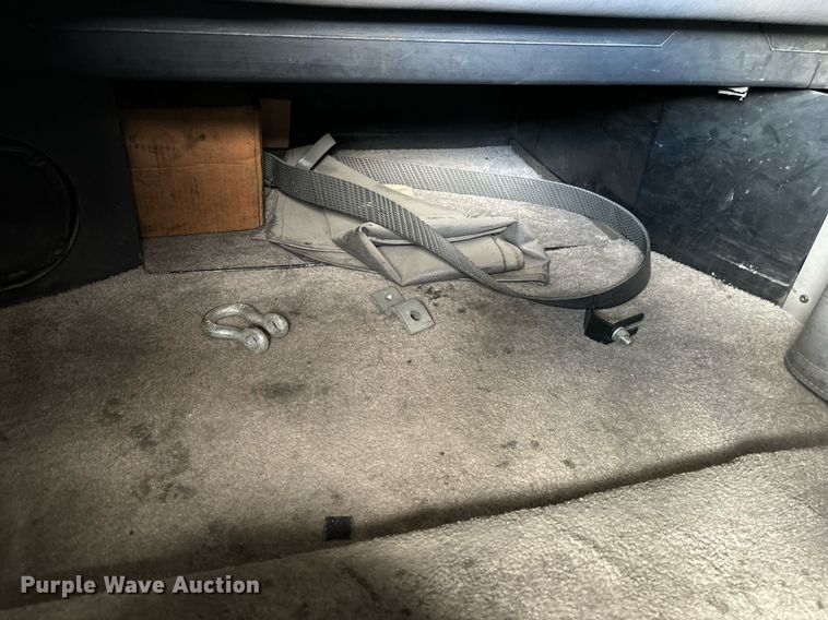 image for item DH8622 2008 Peterbilt 388 semi truck