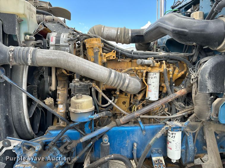 image for item DH8622 2008 Peterbilt 388 semi truck