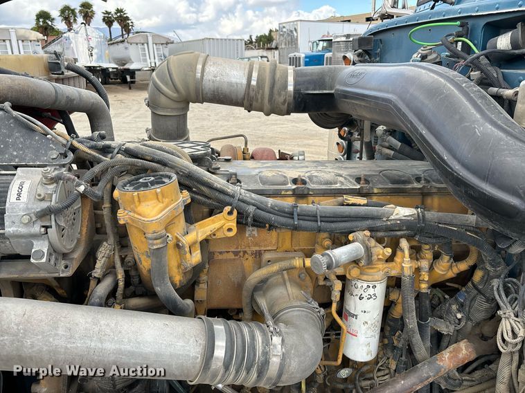 image for item DH8622 2008 Peterbilt 388 semi truck