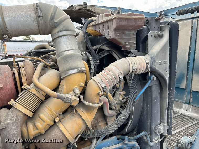 image for item DH8622 2008 Peterbilt 388 semi truck