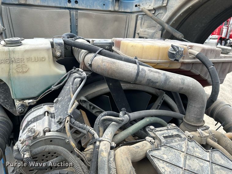 image for item DH8622 2008 Peterbilt 388 semi truck