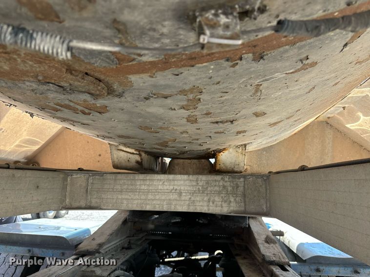 image for item DH8623 1999 American end dump trailer