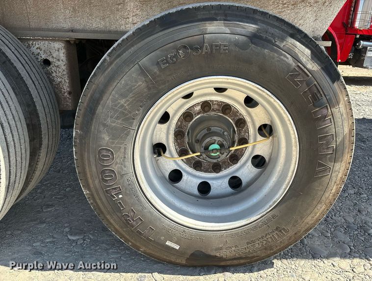 image for item DH8623 1999 American end dump trailer