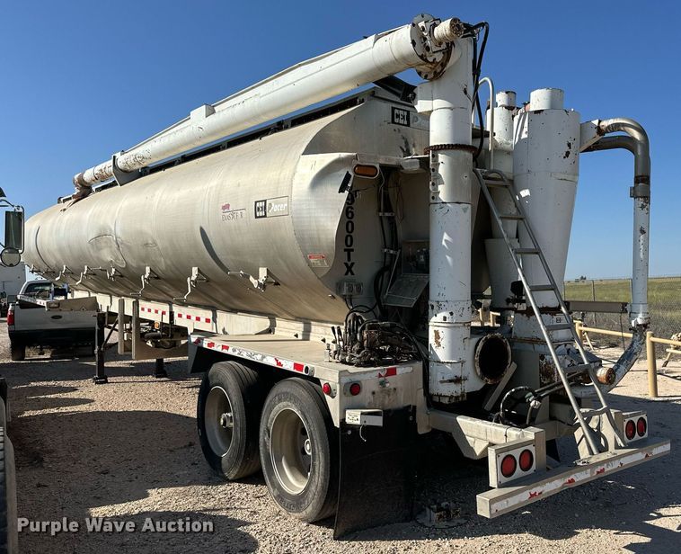 image for item DL0457 2009 CEI Pacer feed delivery trailer