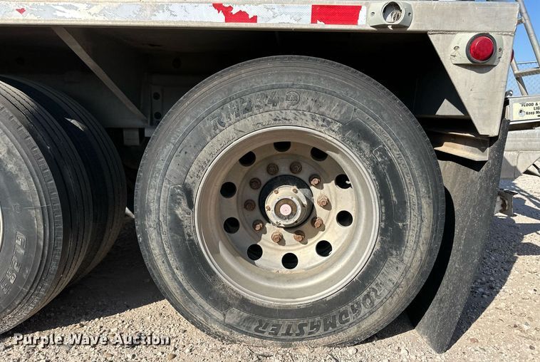 image for item DL0457 2009 CEI Pacer feed delivery trailer