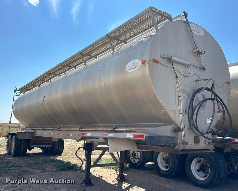 image for item DL0460 2003 Pinson AA81D298FRD7AAA feed delivery trailer