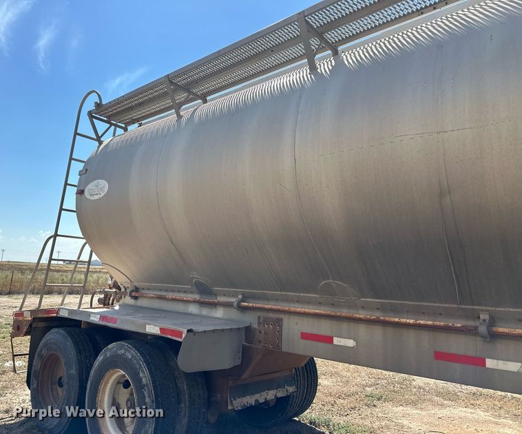 image for item DL0460 2003 Pinson AA81D298FRD7AAA feed delivery trailer