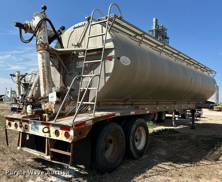 image for item DL0460 2003 Pinson AA81D298FRD7AAA feed delivery trailer