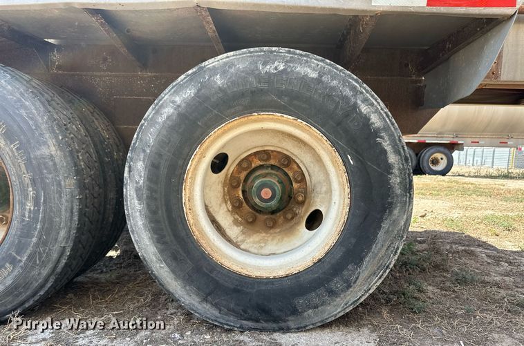 image for item DL0460 2003 Pinson AA81D298FRD7AAA feed delivery trailer