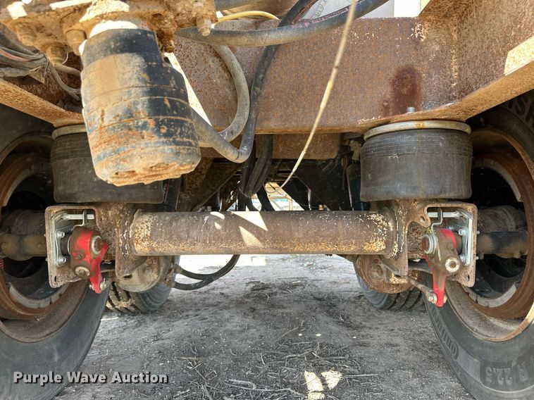 image for item DL0462 2003 Pinson feed delivery trailer