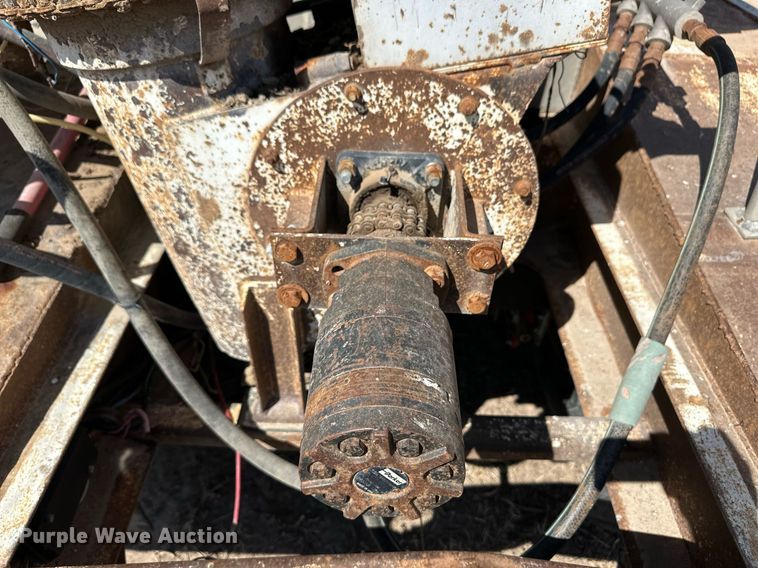 image for item DL0462 2003 Pinson feed delivery trailer