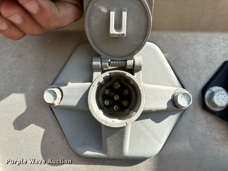 image for item DL0464 2015 Maurer Grain TR grain trailer