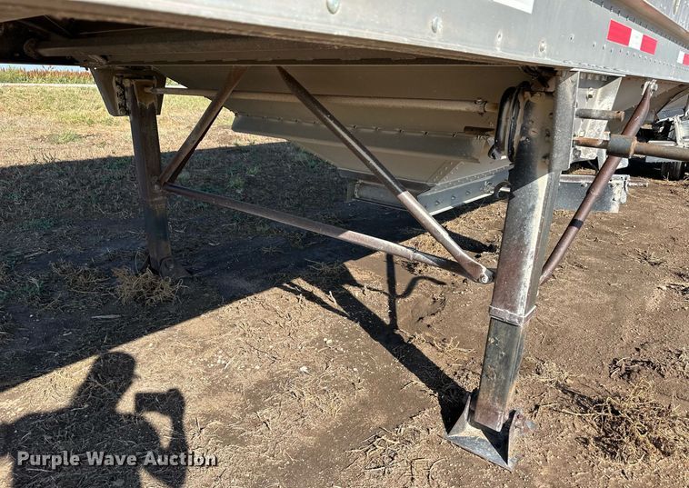 image for item DL0464 2015 Maurer Grain TR grain trailer