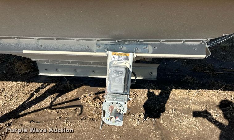 image for item DL0464 2015 Maurer Grain TR grain trailer