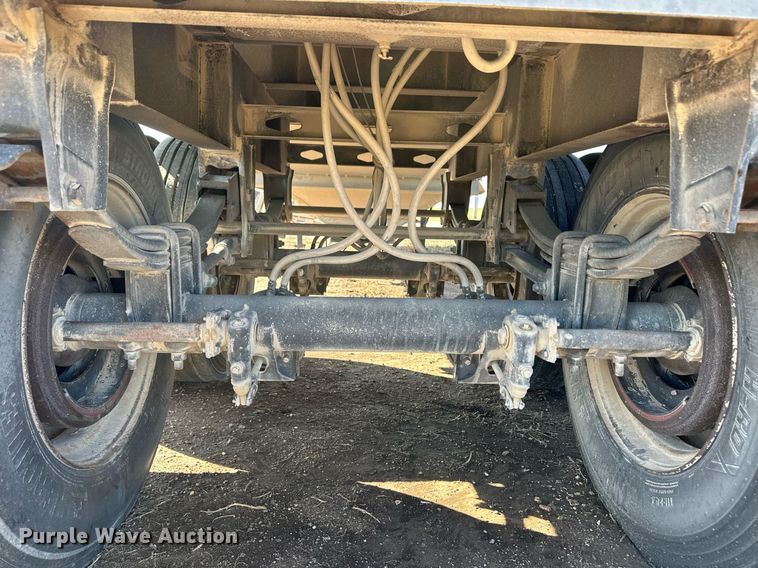 image for item DL0464 2015 Maurer Grain TR grain trailer