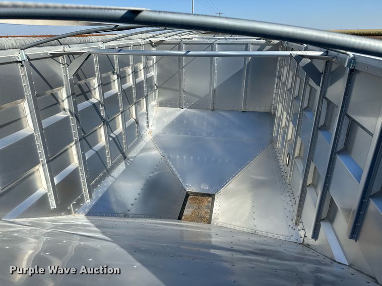 image for item DL0464 2015 Maurer Grain TR grain trailer