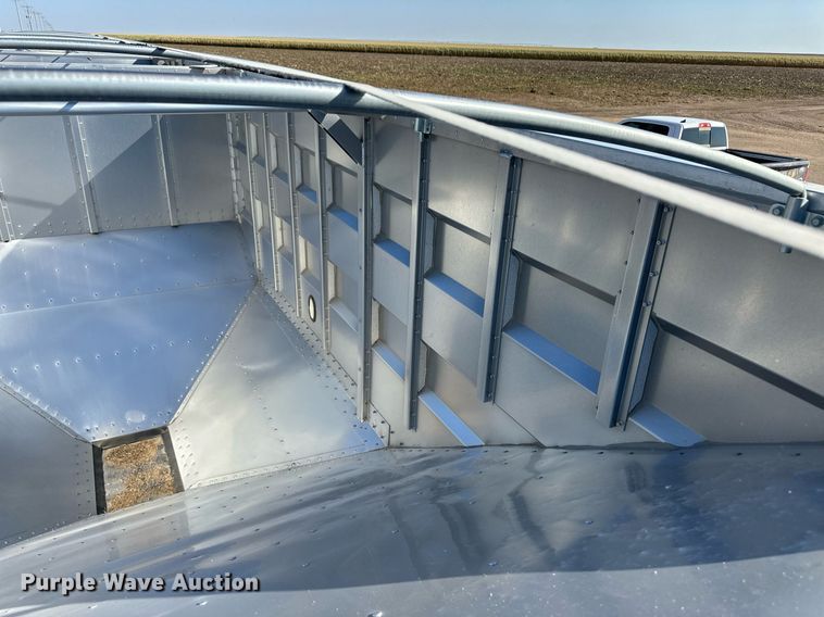 image for item DL0464 2015 Maurer Grain TR grain trailer