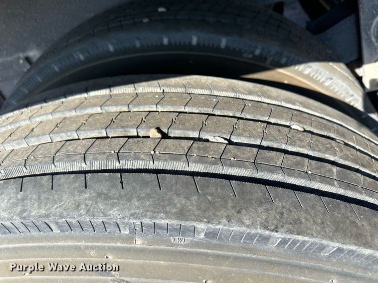 image for item DL0464 2015 Maurer Grain TR grain trailer