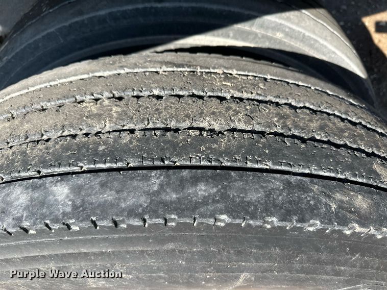 image for item DL0464 2015 Maurer Grain TR grain trailer