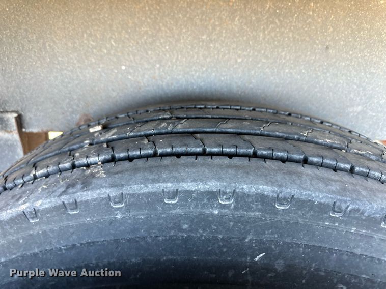 image for item DL0464 2015 Maurer Grain TR grain trailer