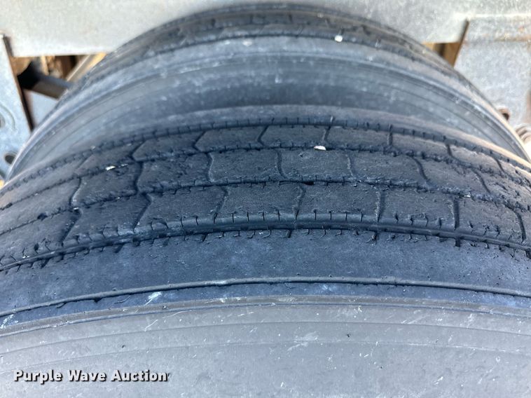 image for item DL0464 2015 Maurer Grain TR grain trailer