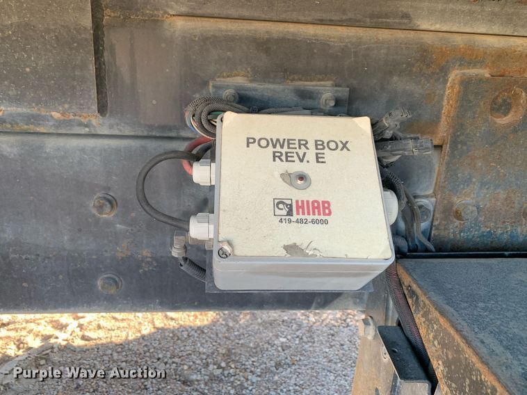 image for item DM1806 2006 International  7600 flatbed truck