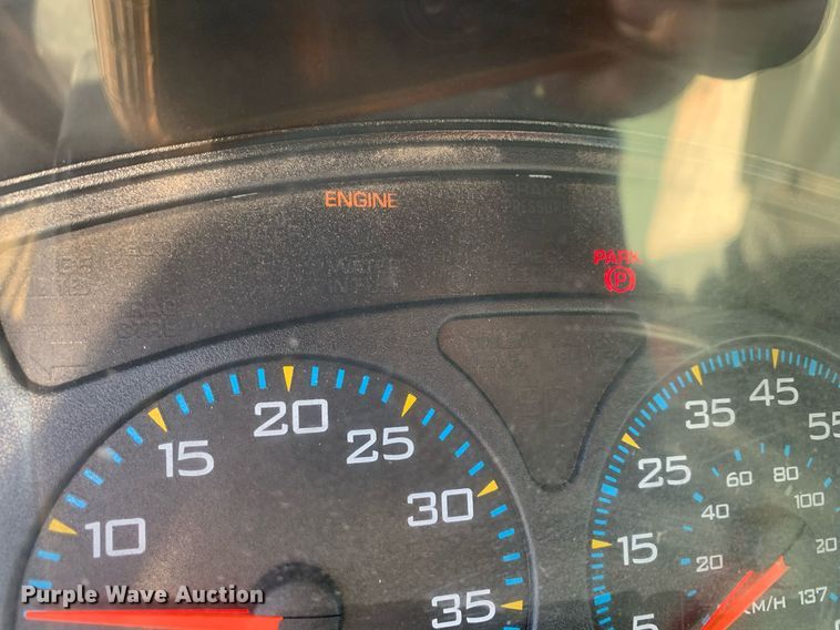 image for item DM1806 2006 International  7600 flatbed truck