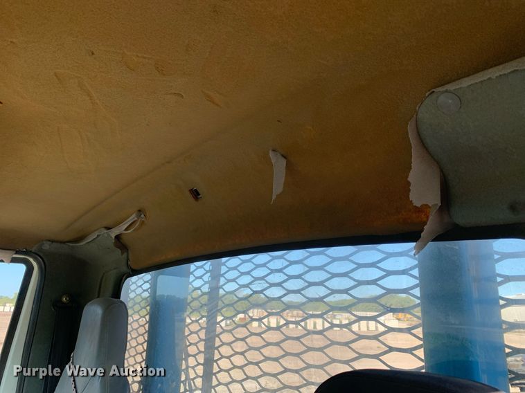 image for item DM1806 2006 International  7600 flatbed truck