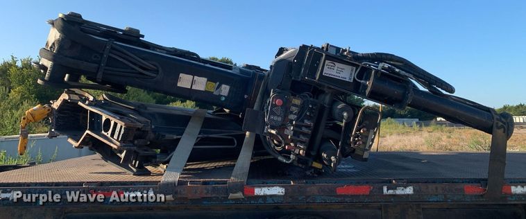 image for item DM1807 2004 Hiab 400-2 knuckle boom crane