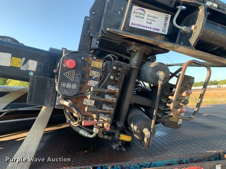 image for item DM1807 2004 Hiab 400-2 knuckle boom crane