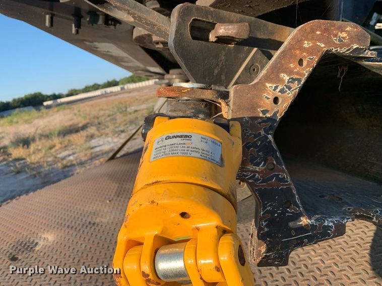 image for item DM1807 2004 Hiab 400-2 knuckle boom crane