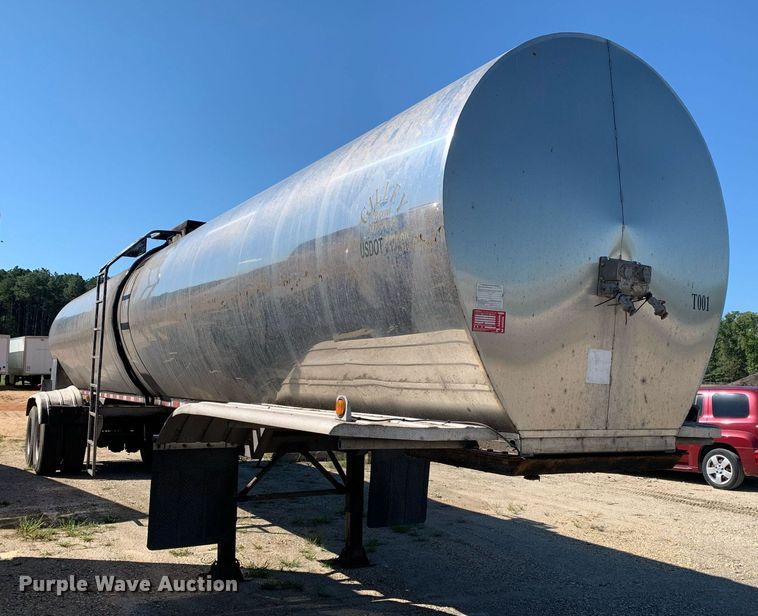 image for item DM1812 1999 Tremcar CT5931 tank trailer