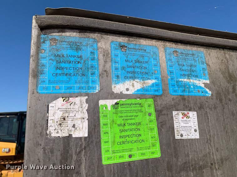 image for item DM1812 1999 Tremcar CT5931 tank trailer