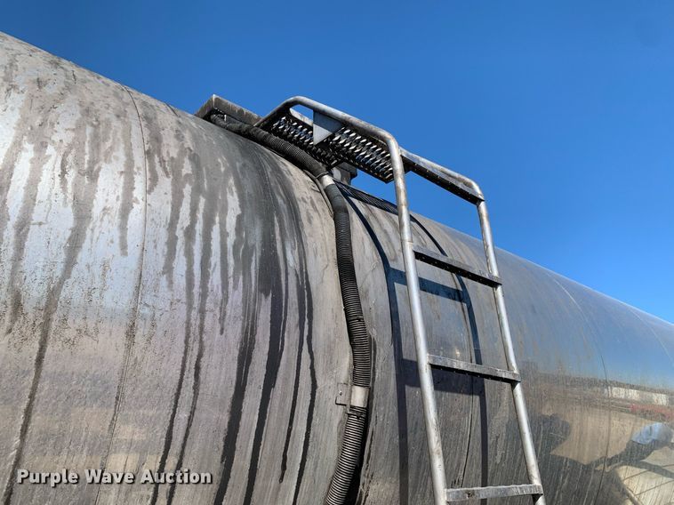 image for item DM1812 1999 Tremcar CT5931 tank trailer