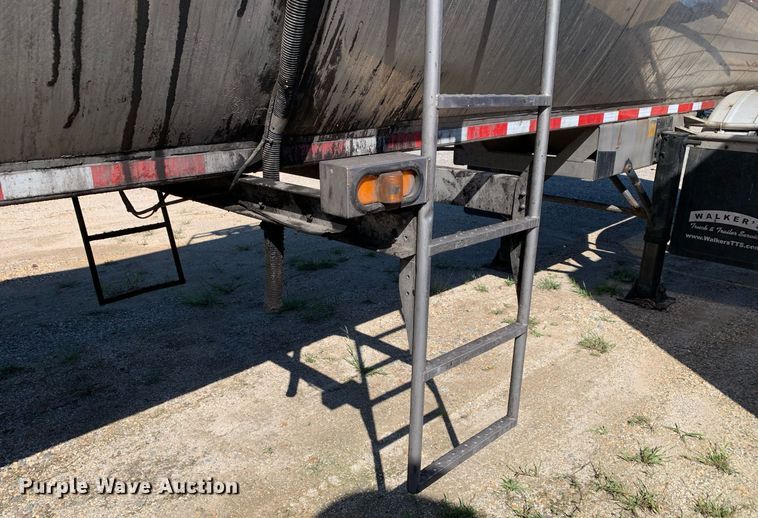 image for item DM1812 1999 Tremcar CT5931 tank trailer