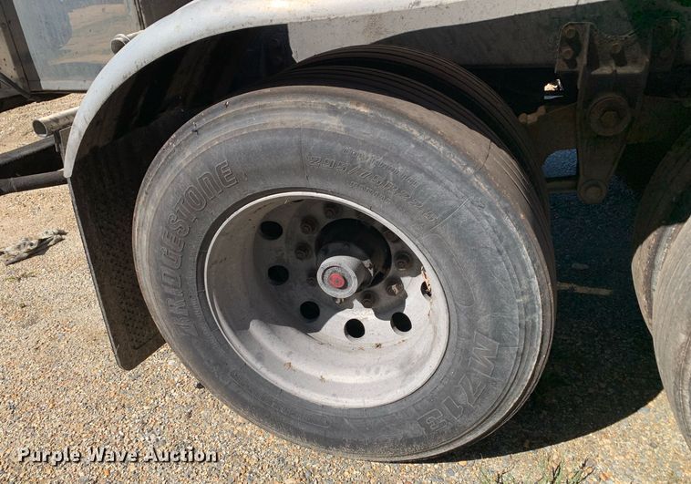 image for item DM1812 1999 Tremcar CT5931 tank trailer