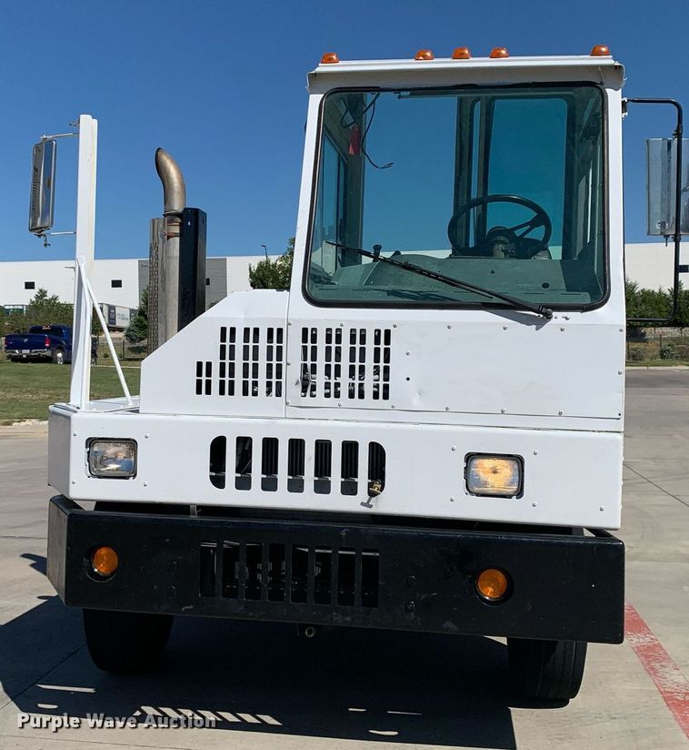 image for item DM1815 2005 Kalmar 30 yard truck