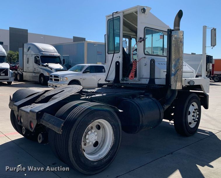 image for item DM1815 2005 Kalmar 30 yard truck