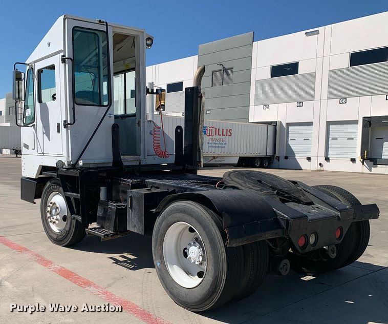 image for item DM1815 2005 Kalmar 30 yard truck