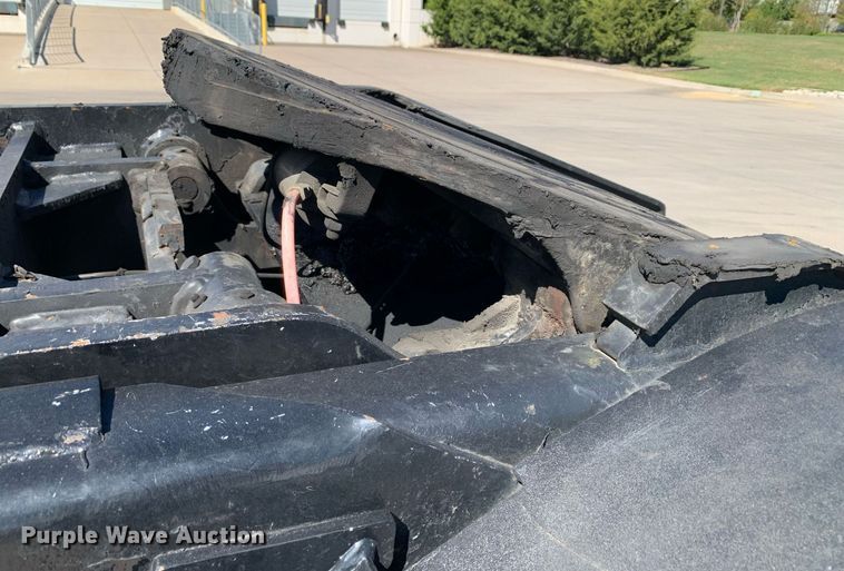 image for item DM1815 2005 Kalmar 30 yard truck