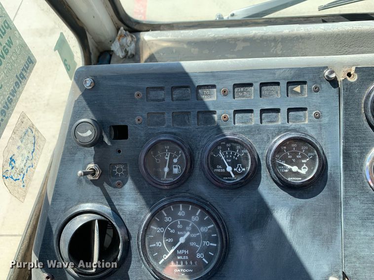 image for item DM1815 2005 Kalmar 30 yard truck