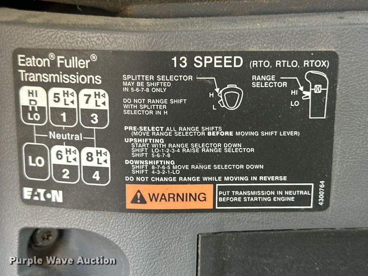 image for item DM2028 2014 Mack CHU613  semi truck